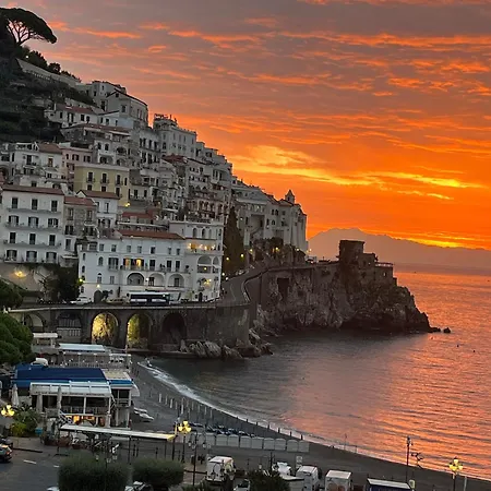 Holidays Baia D'amalfi אמאלפי