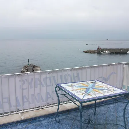 Pensjonat Holidays Baia D'amalfi