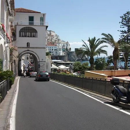 Pensjonat Holidays Baia D'amalfi