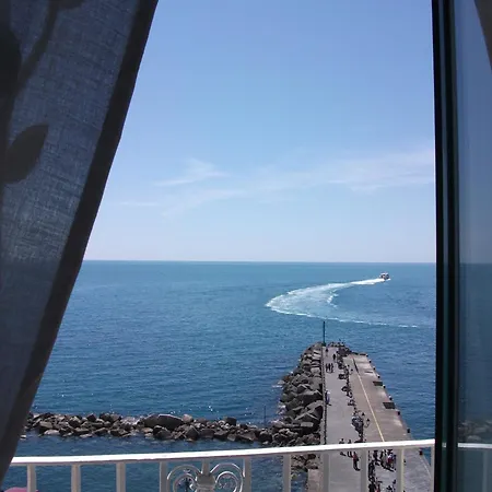 Holidays Baia D'amalfi Pensjonat Amalfi