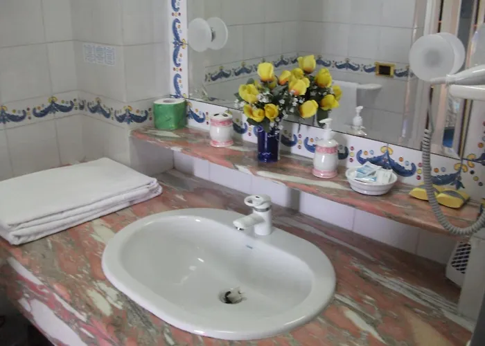 Holidays Baia D'amalfi Penzion 4*